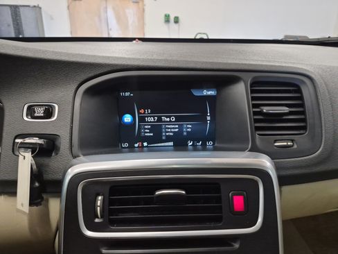 Used 2015 Volvo S60 T5 Premier FWD image 30