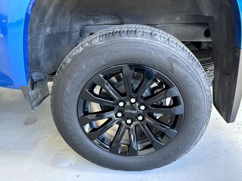 Used 2022 GMC Canyon Elevation image 22