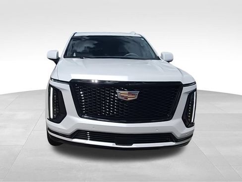 Used 2025 Cadillac Escalade ESV Sport Platinum AWD/4WD image 3