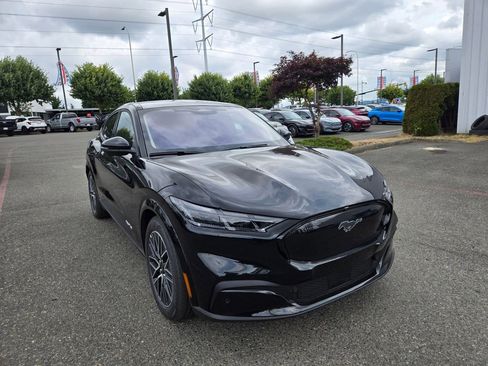 New 2025 Ford Mustang Mach-E Premium image 3