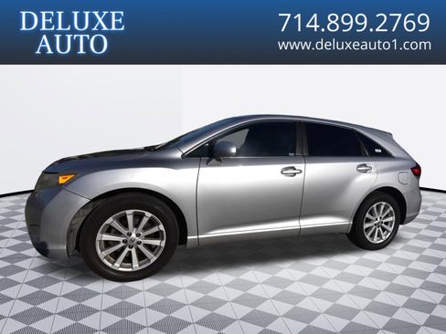 Used 2011 Toyota Venza image 1