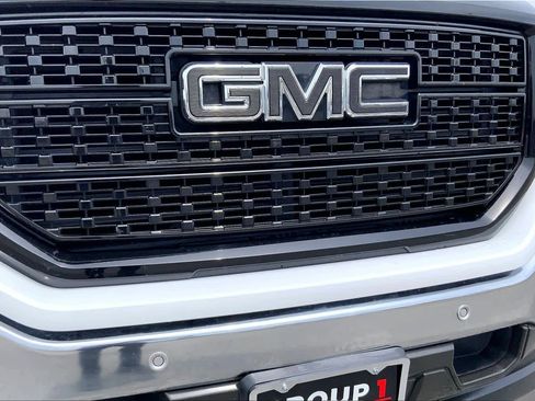 Used 2018 GMC Sierra 1500 SLT w/ Enhanced Driver Alert Package RWD image 29