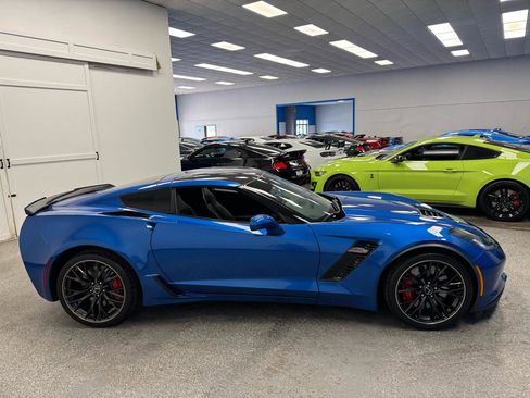 Used 2015 Chevrolet Corvette Z06 w/ 2LZ Preferred Equipment Group RWD image 8