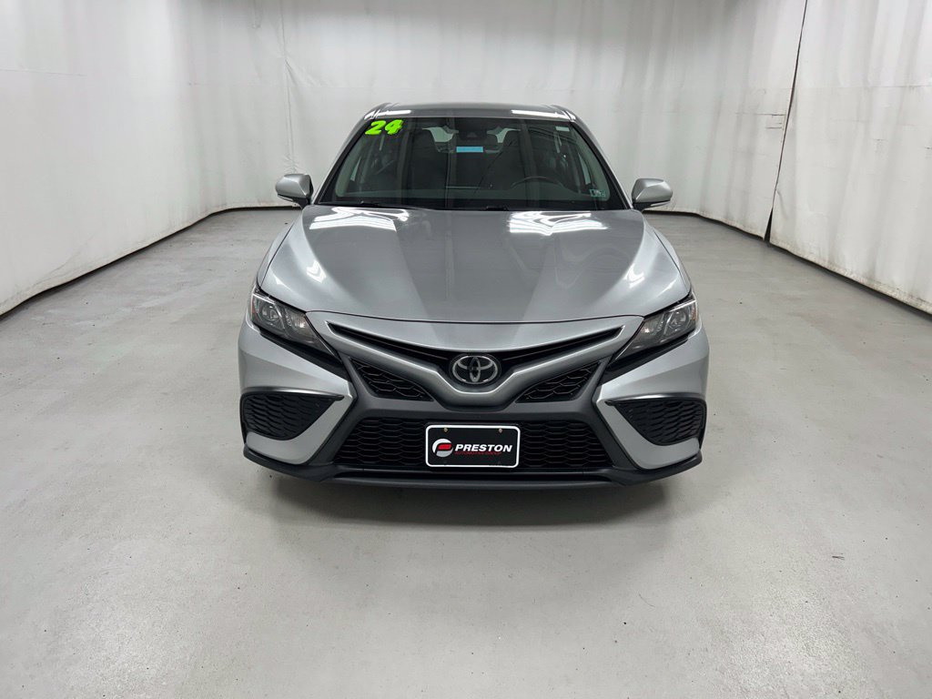 Certified 2024 Toyota Camry SE w/ Convenience Package FWD image 3