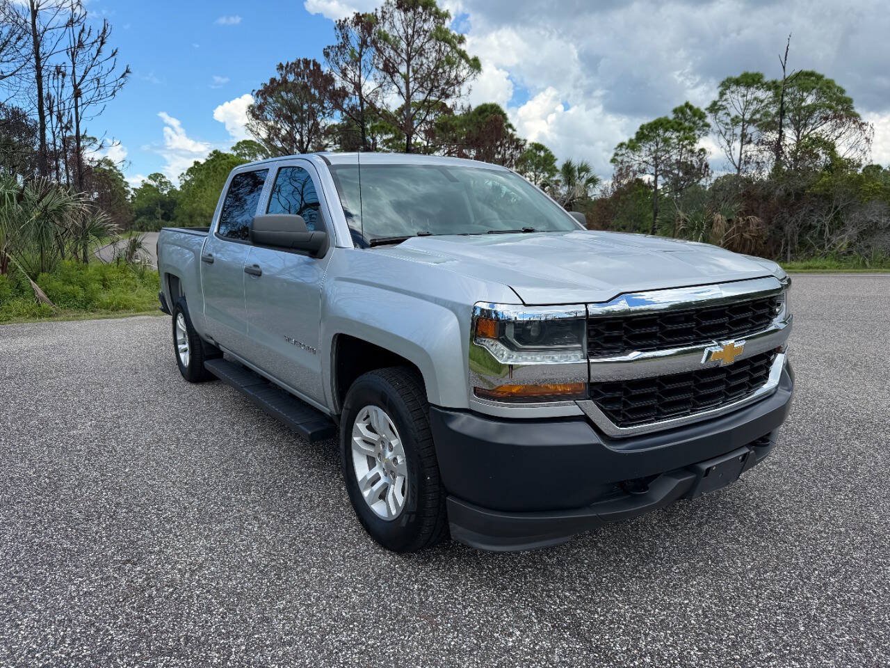 Used 2018 Chevrolet Silverado 1500 W/T w/ Special Service Package AWD/4WD image 9