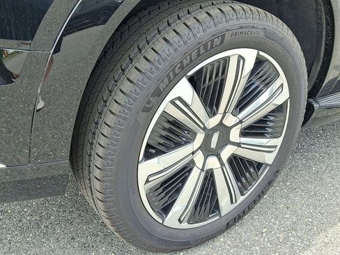 New 2025 Cadillac Escalade IQ Luxury 2 AWD/4WD image 12