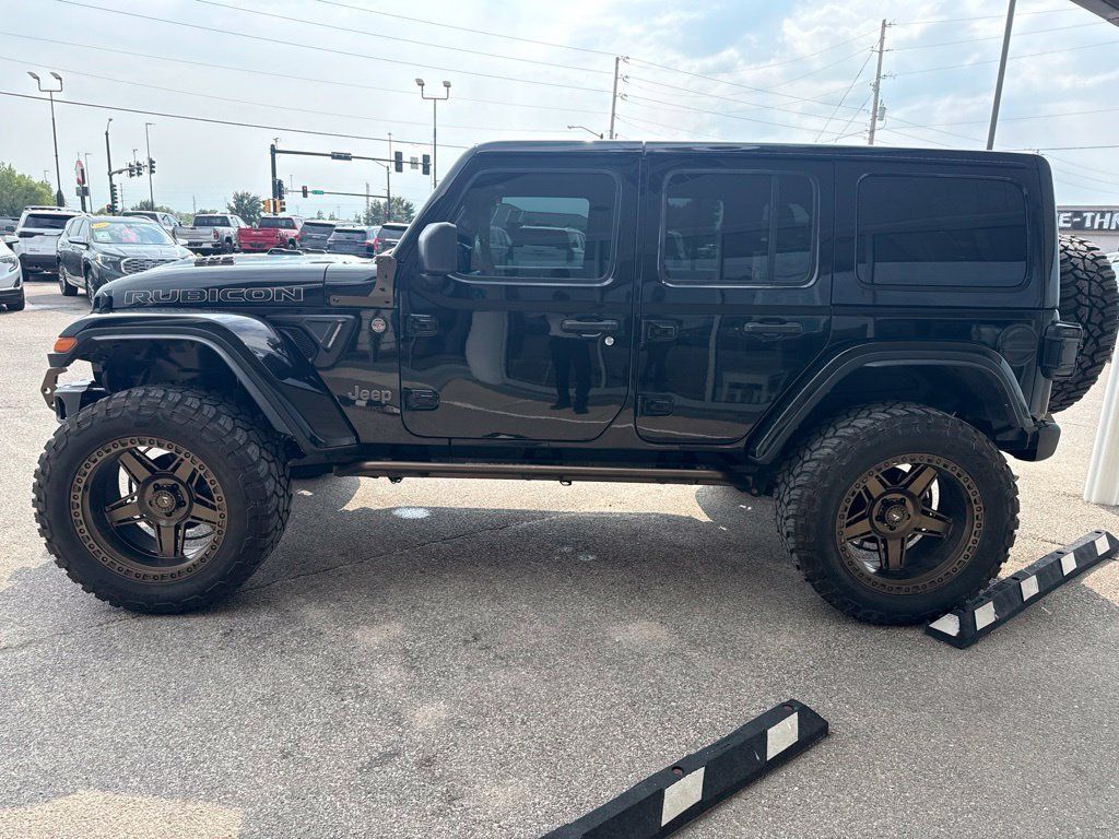 Used 2022 Jeep Wrangler Unlimited Rubicon w/ Xtreme Recon 35" Tire Package AWD/4WD image 3