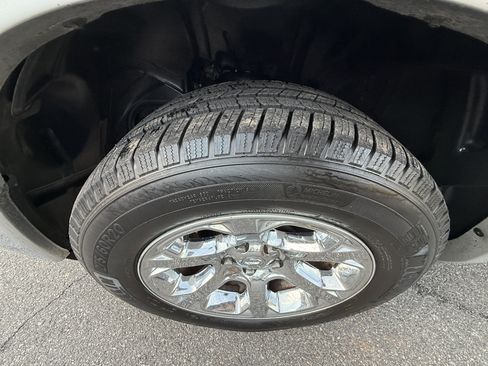 Used 2017 RAM 1500 Laramie w/ Convenience Group AWD/4WD image 37