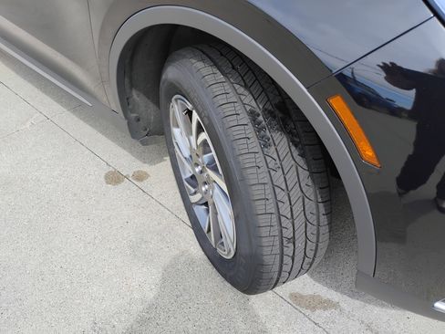 Used 2023 Lincoln Corsair AWD w/ Equipment Group 101A image 28
