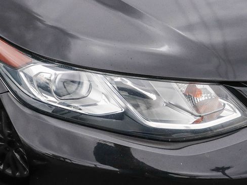 Used 2016 Chevrolet Volt LT w/ Comfort Package FWD image 19