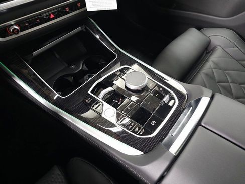 Used 2026 BMW X5 xDrive40i w/ M Sport Package image 30