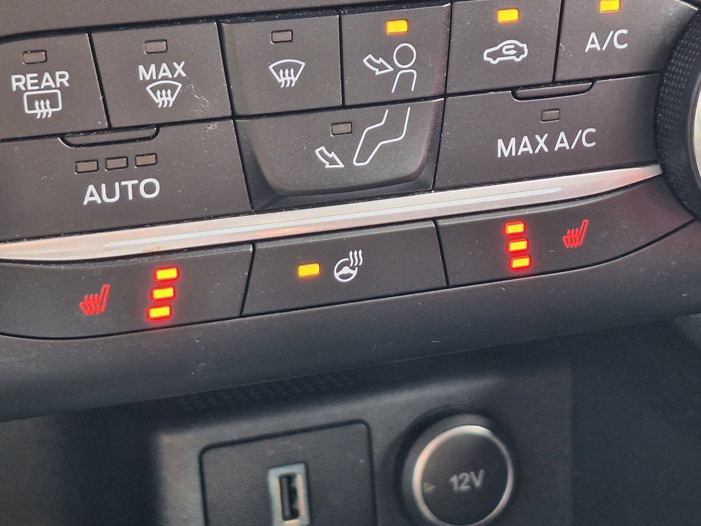 Used 2020 Ford Escape SEL AWD/4WD image 19