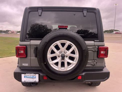 Used 2023 Jeep Wrangler Sport S image 6