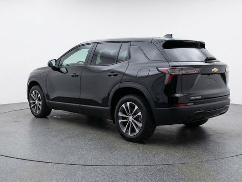 Used 2025 Chevrolet Equinox LT image 6