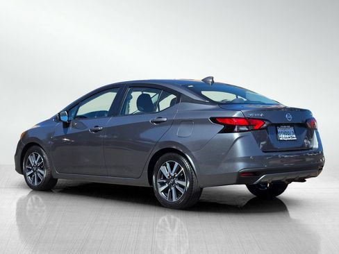 Used 2021 Nissan Versa SV FWD image 7
