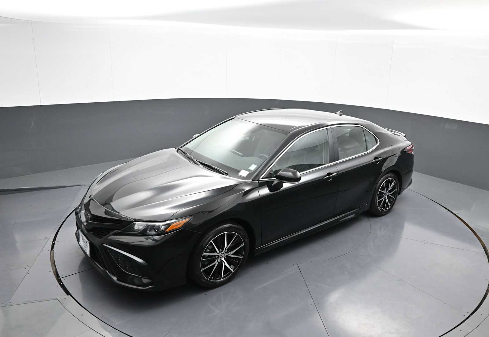Used 2024 Toyota Camry SE AWD/4WD image 33