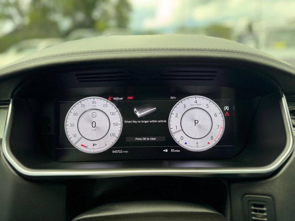 Used 2021 Land Rover Range Rover LWB SV Autobiography AWD/4WD image 16