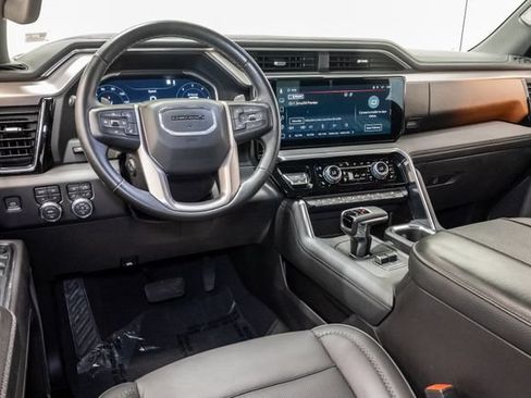 Used 2023 GMC Sierra 1500 Denali w/ Denali Reserve Package AWD/4WD image 8