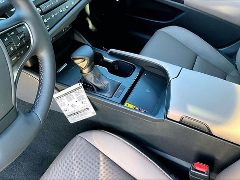 New 2025 Lexus ES 350 image 7