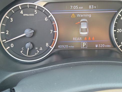Used 2025 Nissan Altima 2.5 SV FWD image 25