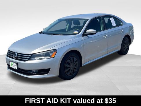 Used 2015 Volkswagen Passat 1.8T S FWD image 4
