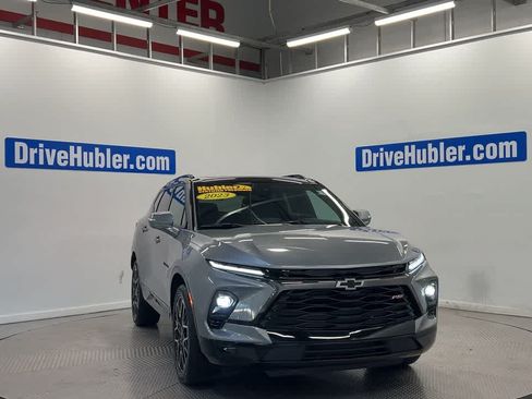 Used 2023 Chevrolet Blazer RS w/ Driver Confidence II Package FWD image 4