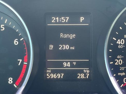 Used 2017 Volkswagen Jetta SEL image 21