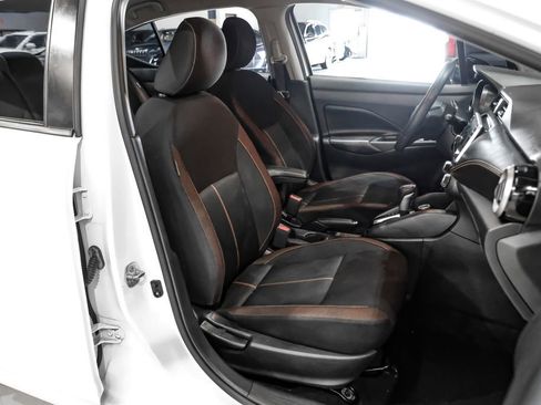 Used 2020 Nissan Versa SR w/ Convenience Package FWD image 31