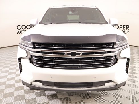 Used 2022 Chevrolet Suburban LT w/ Luxury Package image 9