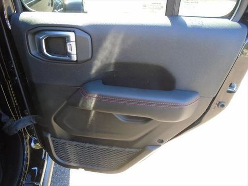 Certified 2024 Jeep Wrangler Unlimited Rubicon image 9