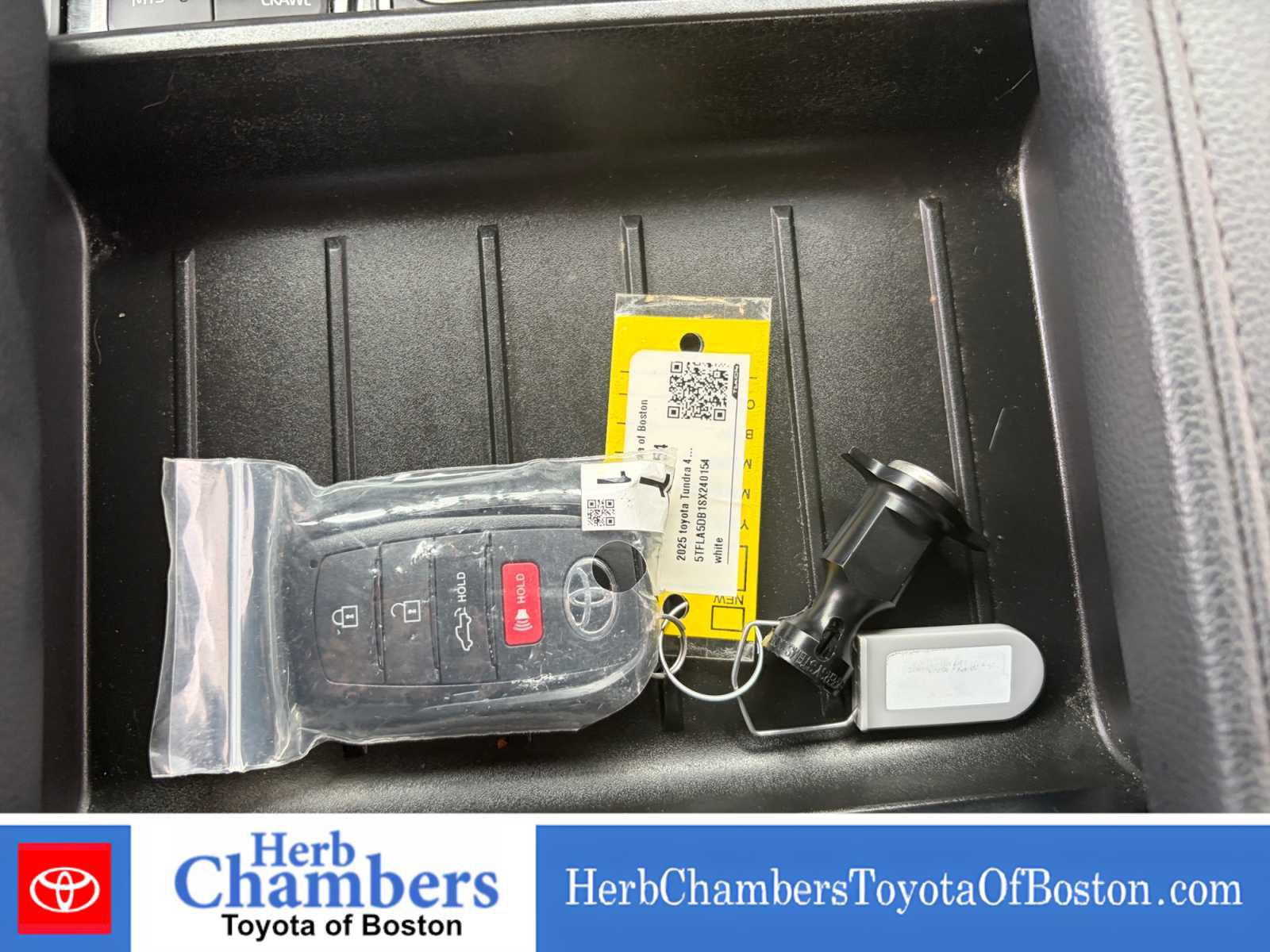 Used 2025 Toyota Tundra SR5 w/ TRD Off-Road Package AWD/4WD image 8