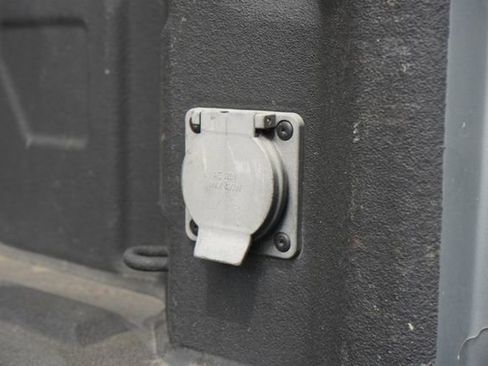 Used 2023 Chevrolet Silverado 1500 RST w/ Redline Edition image 16