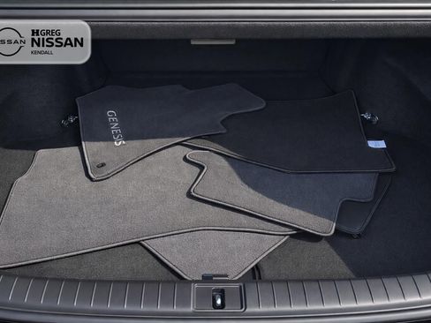 Used 2017 Genesis G80 3.8 w/ Option Group 02 image 18