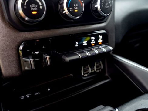 Used 2019 RAM 1500 Big Horn RWD image 16