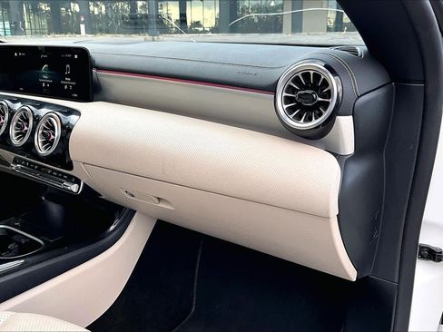 Certified 2022 Mercedes-Benz CLA 250 image 18