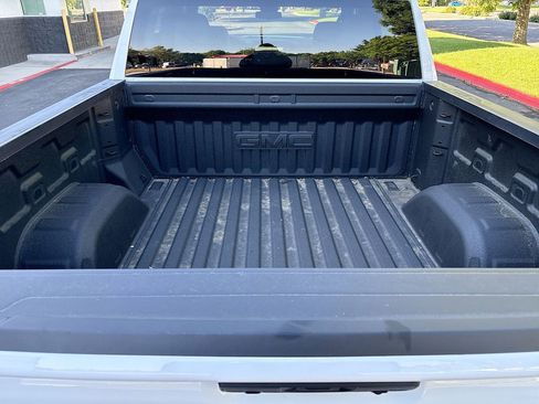 Used 2026 GMC Sierra 1500 SLE w/ LPO, GMC Protection Package RWD image 25
