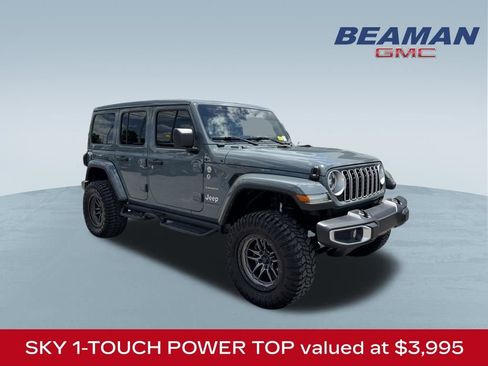 Used 2024 Jeep Wrangler Unlimited Sahara w/ Technology Group AWD/4WD image 1