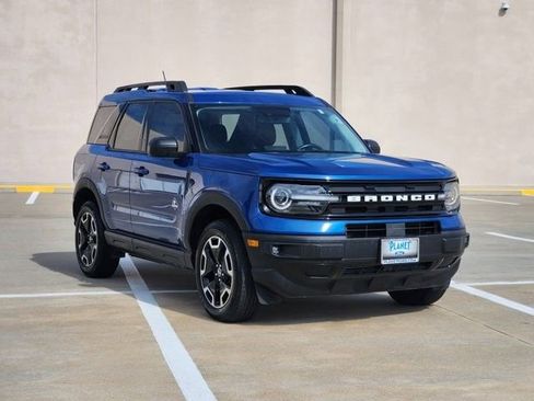 Used 2023 Ford Bronco Sport Outer Banks w/ Tech Package AWD/4WD image 3
