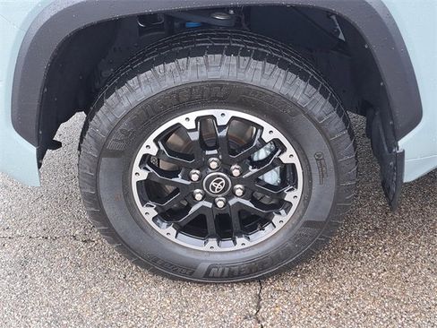 Used 2025 Toyota Tundra SR5 w/ TRD Off-Road Premium Package image 9