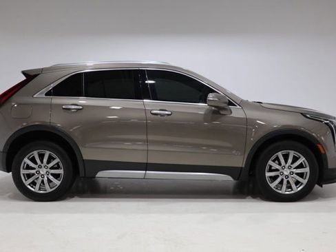 Used 2020 Cadillac XT4 Premium Luxury w/ Technology Package FWD image 9