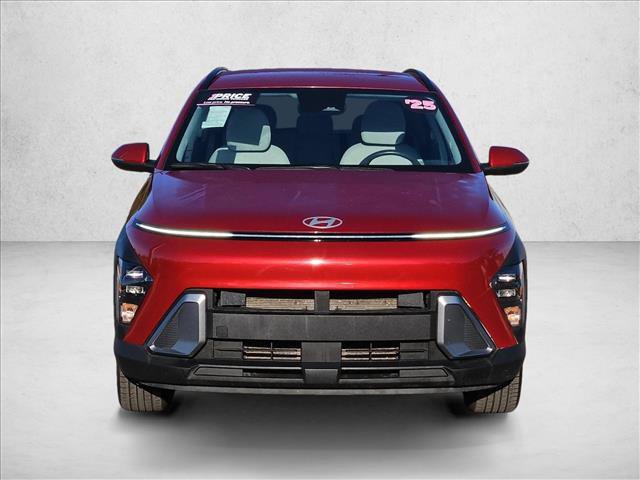 Used 2025 Hyundai Kona SEL FWD image 2