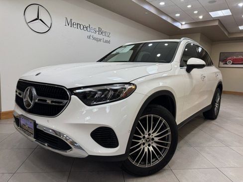 Certified 2025 Mercedes-Benz GLC 300 image 1