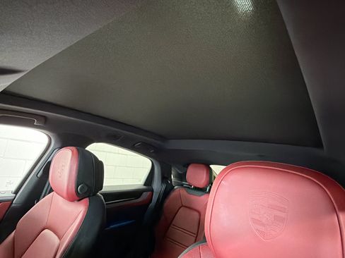 Certified 2025 Porsche Cayenne S AWD/4WD image 26