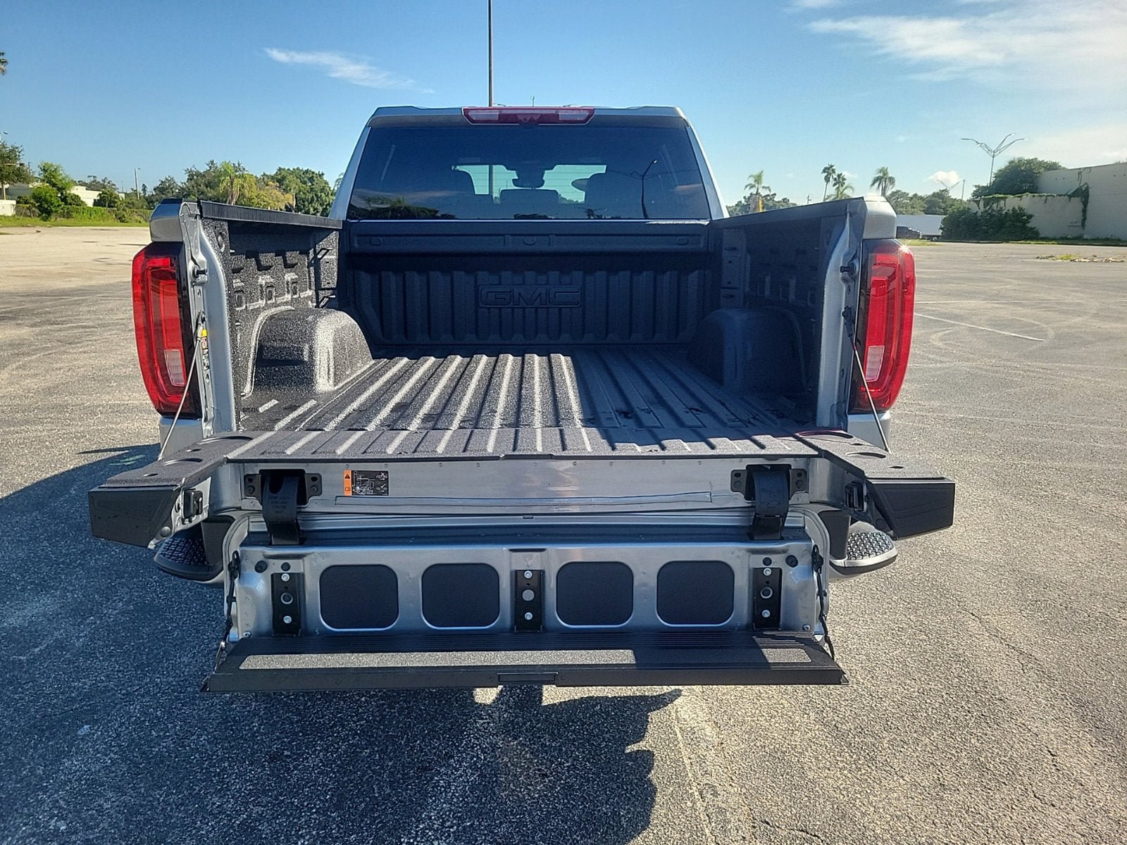 New 2026 GMC Sierra 1500 AT4 w/ AT4 Premium Package AWD/4WD image 7