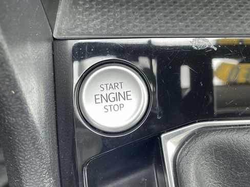 Certified 2023 Volkswagen Taos S FWD image 28