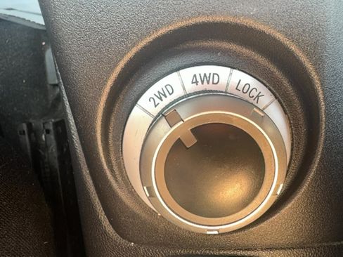 Used 2011 Mitsubishi Outlander Sport SE AWD/4WD image 16