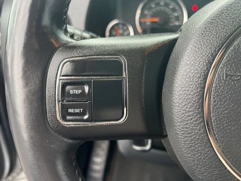 Used 2014 Jeep Compass Latitude AWD/4WD image 27