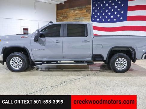 Used 2024 Chevrolet Silverado 2500 LT w/ Convenience Package image 5