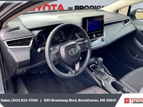 Used 2024 Toyota Corolla LE image 12