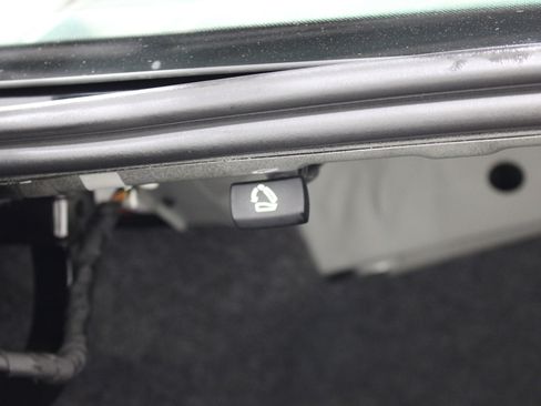 Used 2025 Volkswagen Jetta Sport image 25